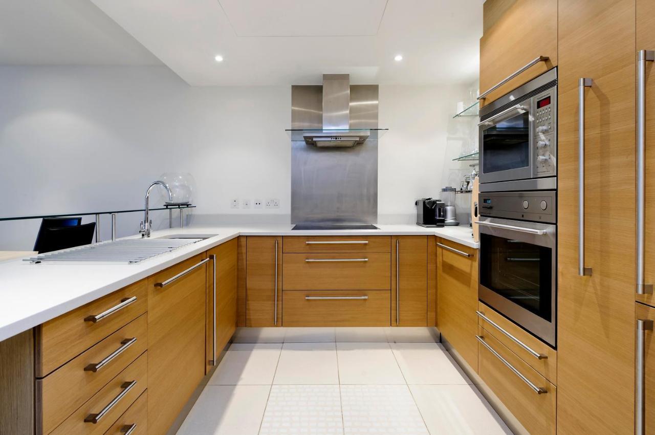 Veeve - Chelsea Bridge Wharf Apartment *