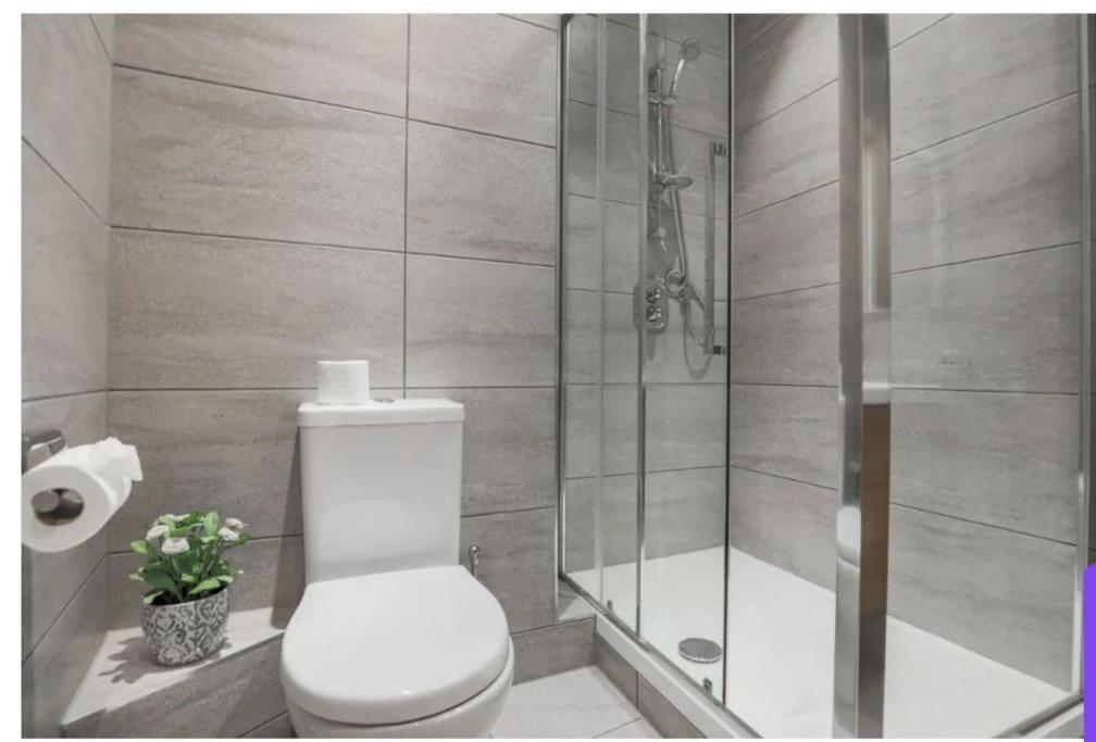 Of Zone 1 Monument Apartment London