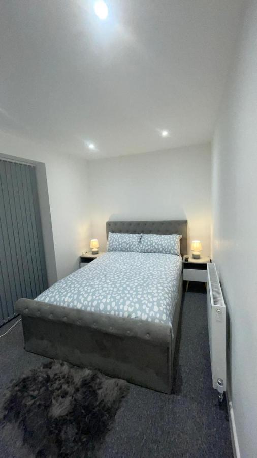 2 Bed Luxury In Old Kent Road * Londen