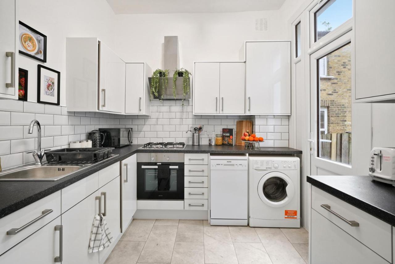 House In Tubbs * London
