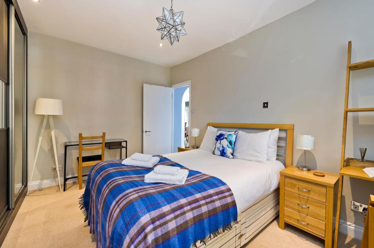 Delightful In Prime Location Near Hampstead Heath By Underthedoormat * London