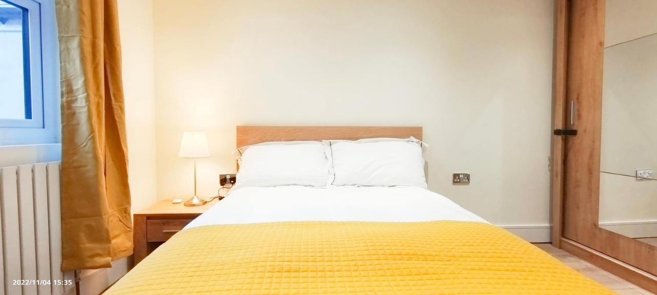 First Floor Flat 1 Northwood * London