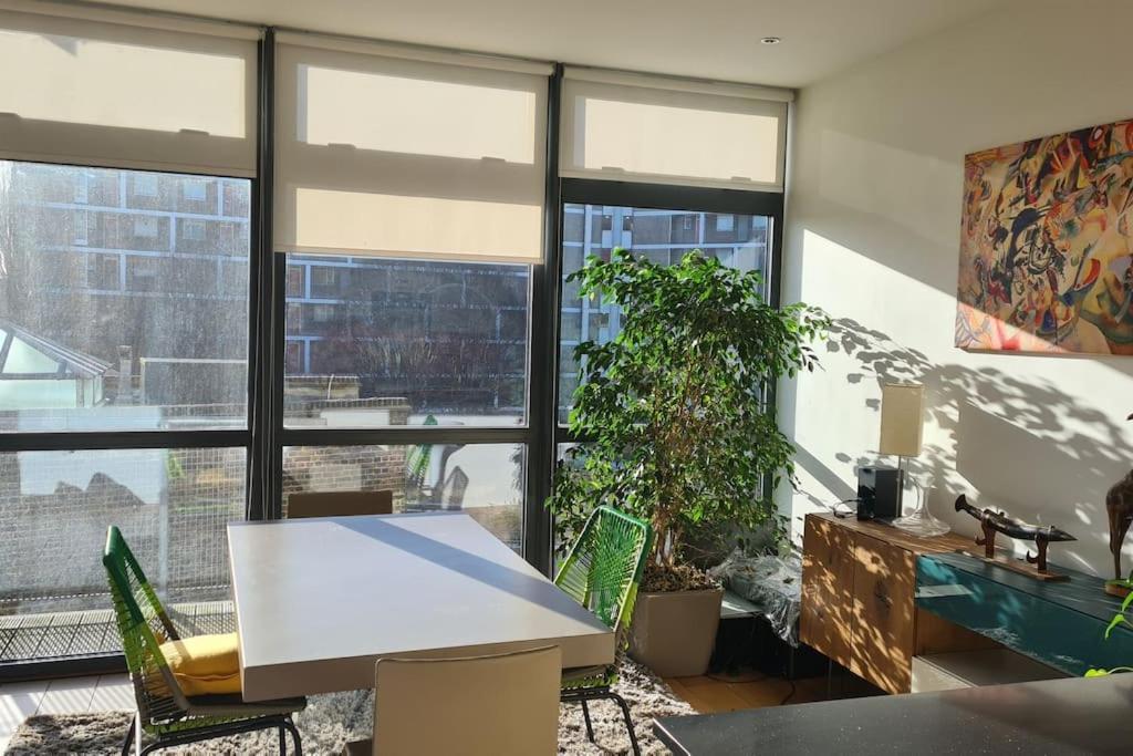 Luxurious Flat Sunny, Quiet, Design, Lift, Balcony Leilighet