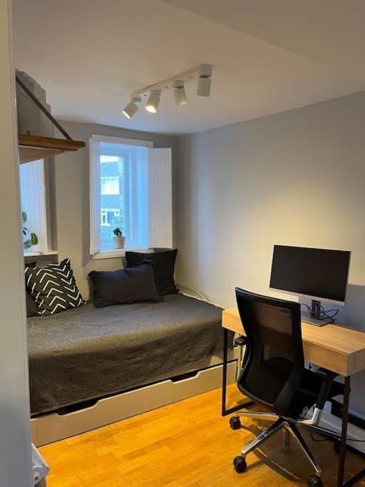 Gorgeous 2 Bedroom Flat In Charming Swiss London