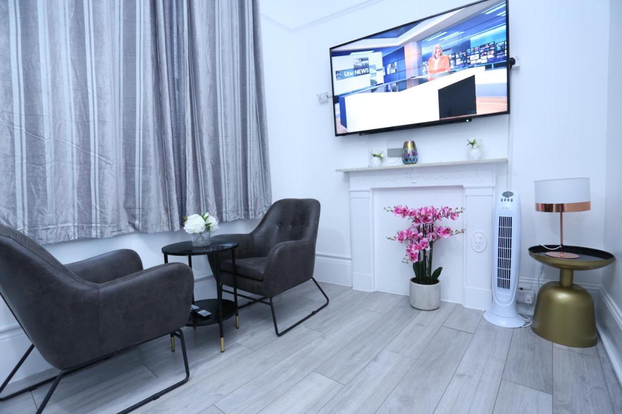 Town Apartment- Lewisham