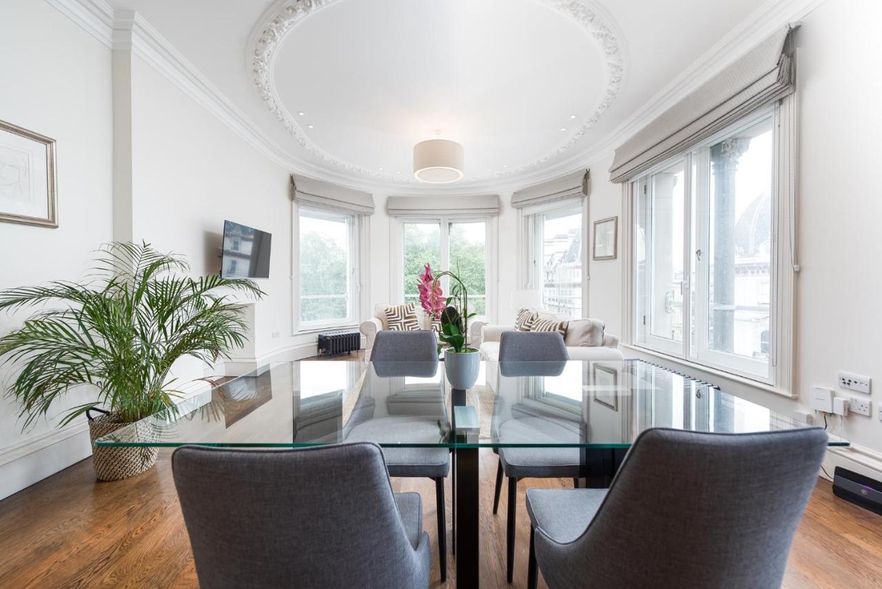 Grosvenor Gardens By Capital * London