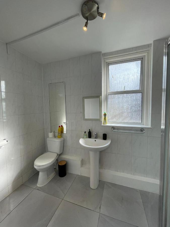 Amazing 3 Bedroom Flat Minutes From Tower Bridge Leilighet *