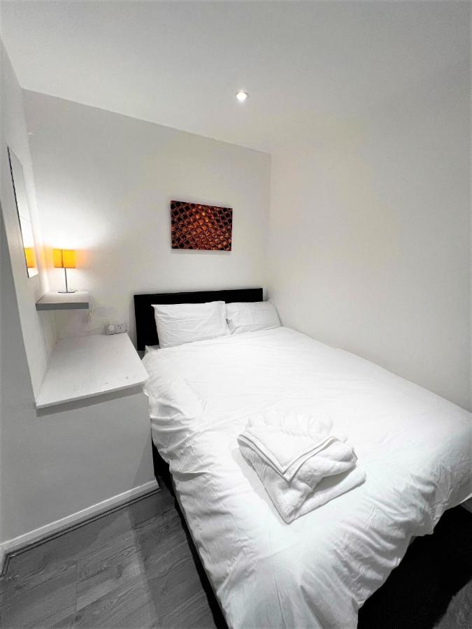 Gasthuis Stepney Beds To 24 *