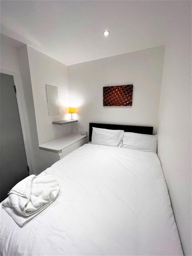 Stepney Beds To 24 *