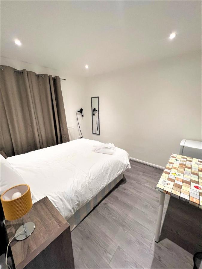 Stepney Beds To 24 * Londen