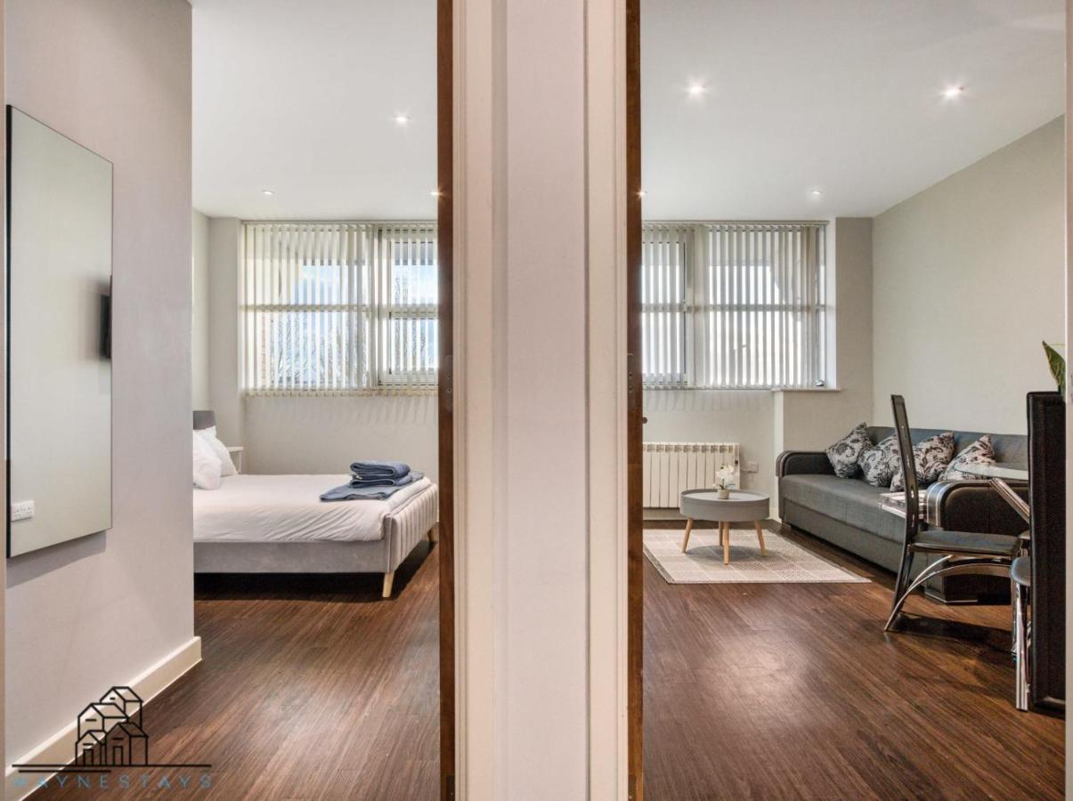 Cosy 1-bed By Heathrow Airport Apartment