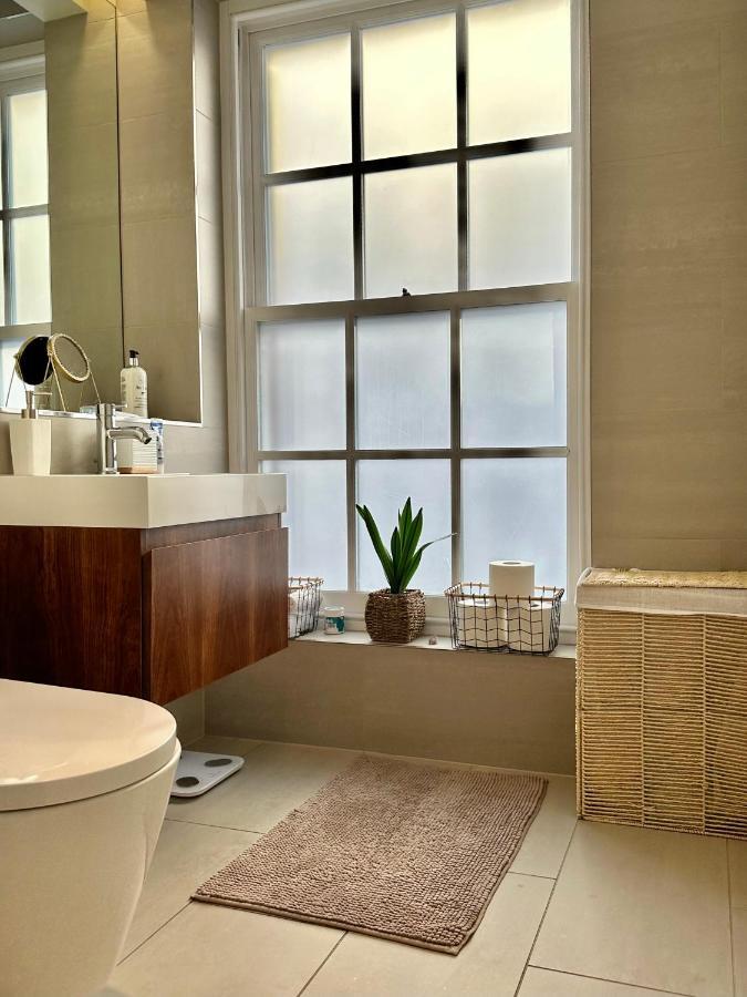 1 Spacious Luxury Bedroom Flat On Oxford St, Next To Selfridges Appartement *