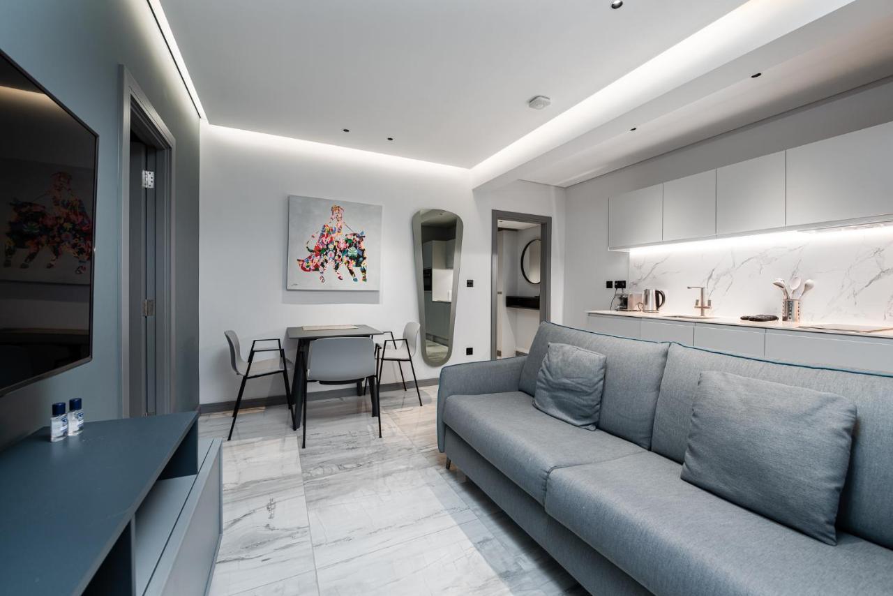 Apartment Nell Gwynn House