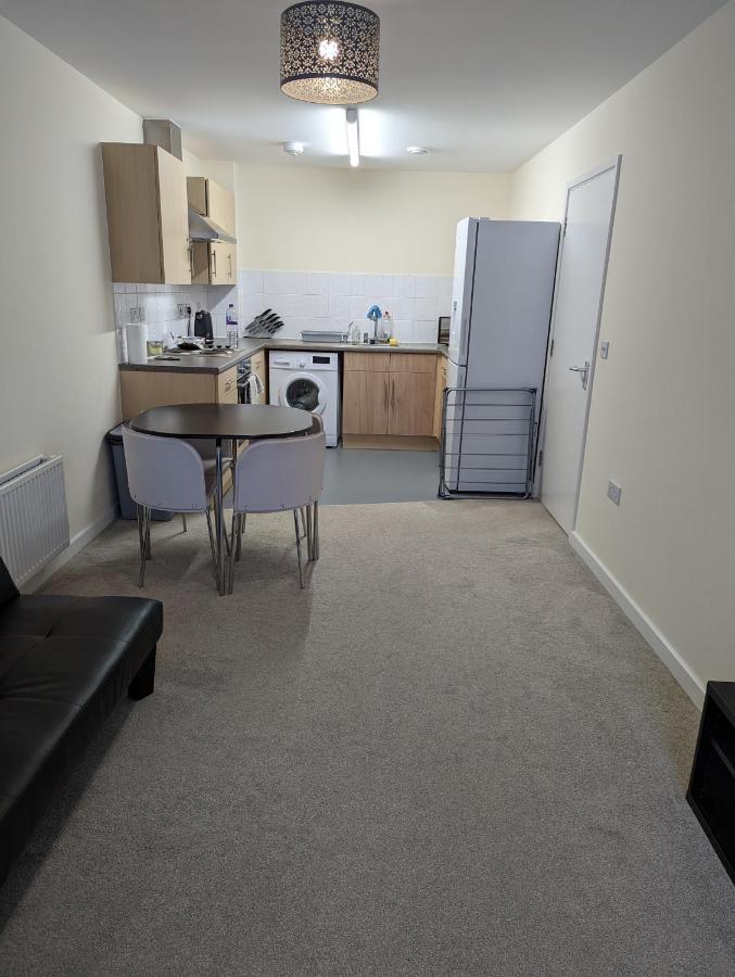 Modern Close To Central Apartment