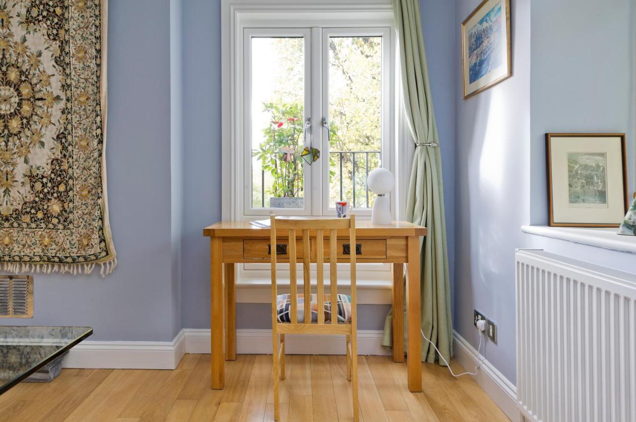 Delightful In Prime Location Near Hampstead Heath By Underthedoormat