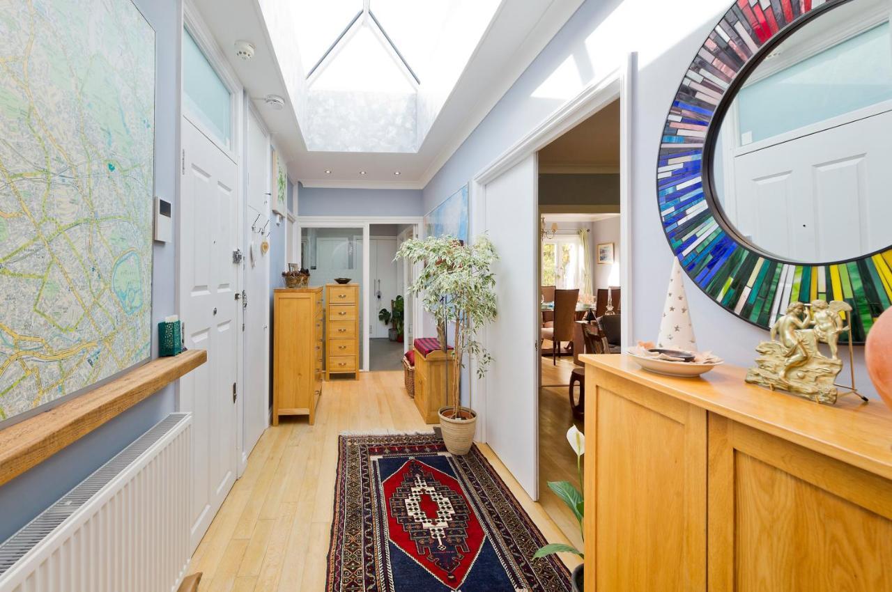Delightful In Prime Location Near Hampstead Heath By Underthedoormat Apartment London