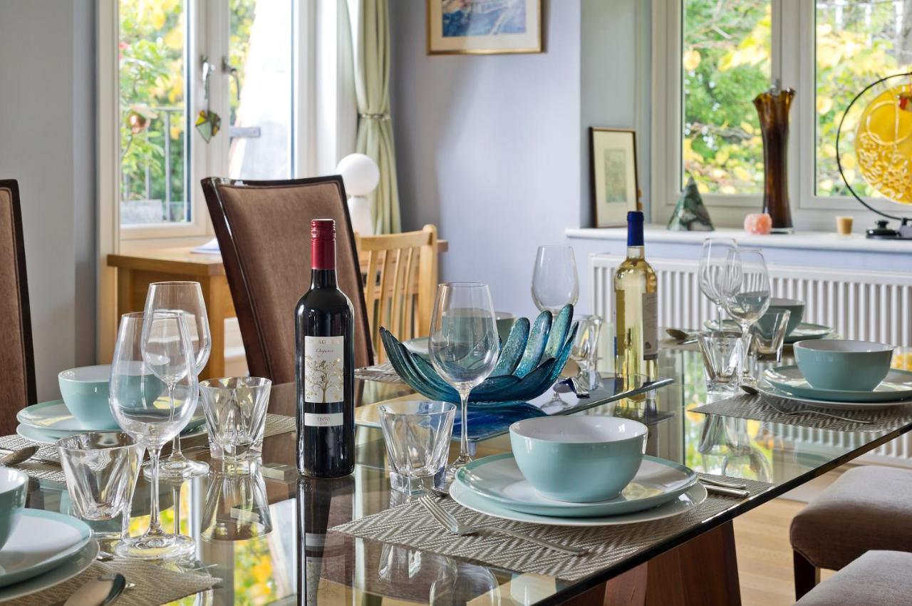 Delightful In Prime Location Near Hampstead Heath By Underthedoormat Apartment
