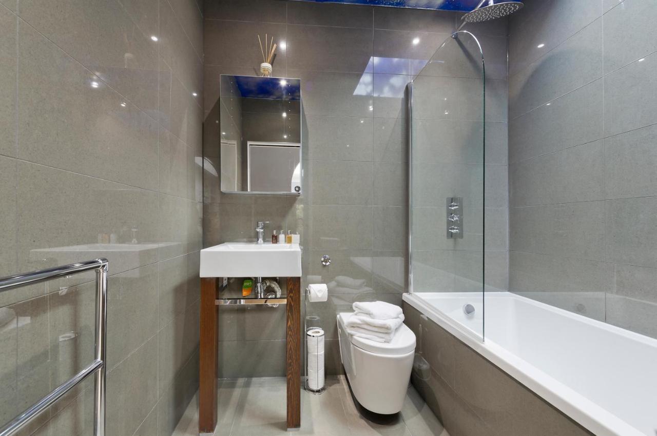 Delightful In Prime Location Near Hampstead Heath By Underthedoormat London
