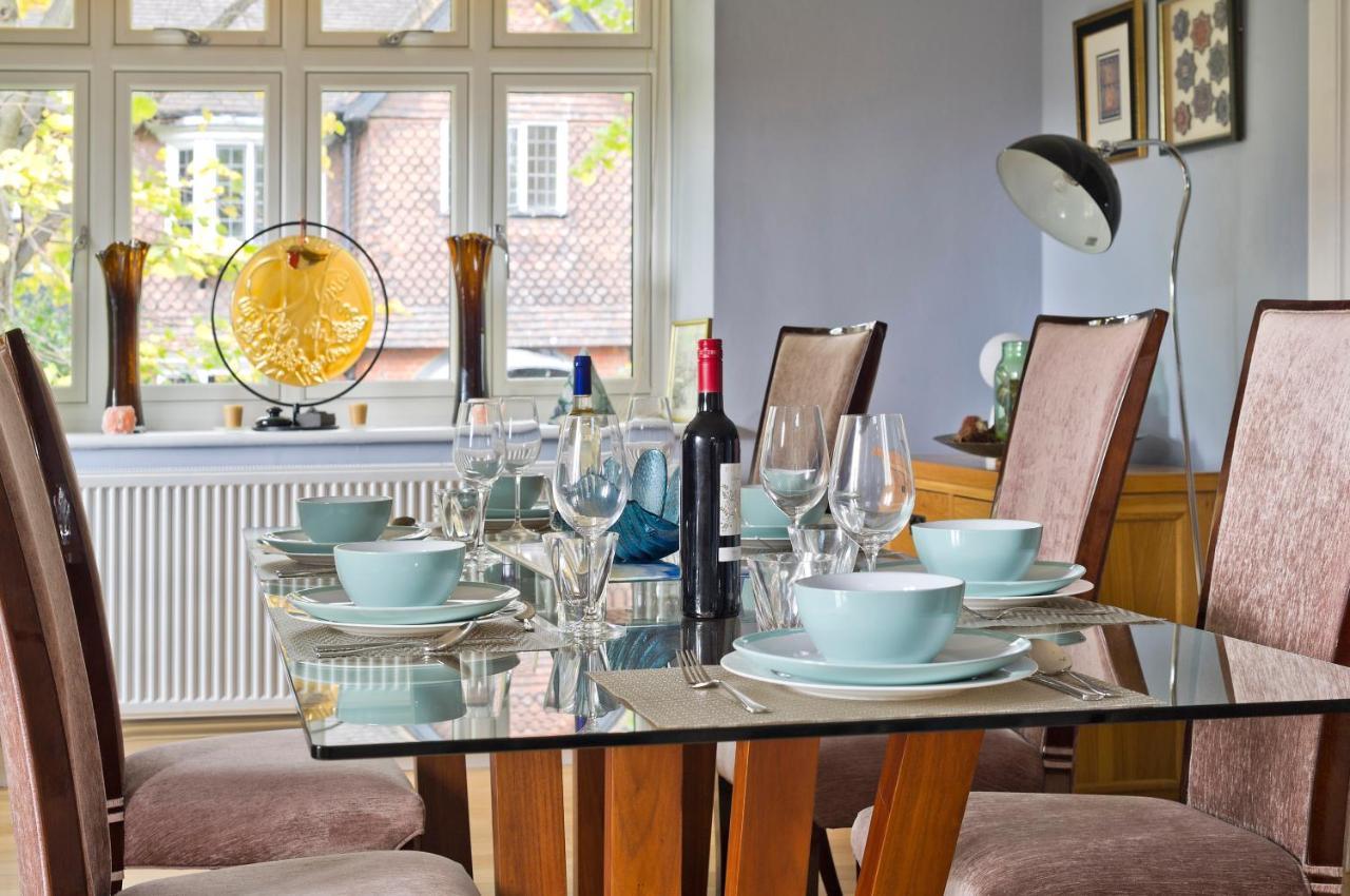 Delightful In Prime Location Near Hampstead Heath By Underthedoormat Apartment