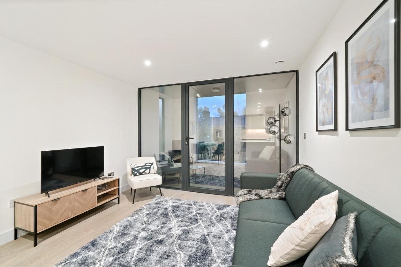 Executive 1 & 2 Bed In Heart Of Free Wifi By Aparts Apartment London
