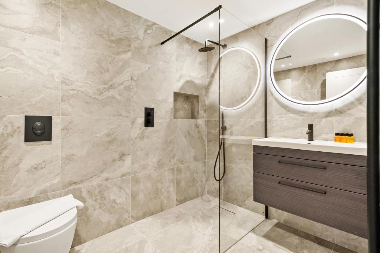 Executive 1 & 2 Bed In Heart Of Free Wifi By Aparts Apartment London