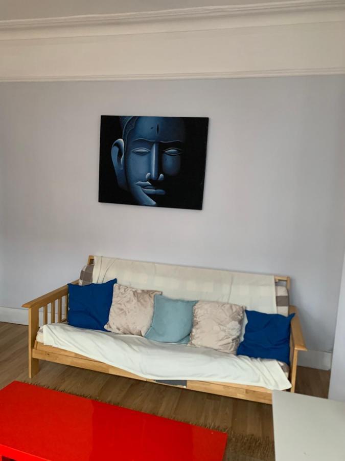 Cosy 6 Bedroom House Ferienhaus London