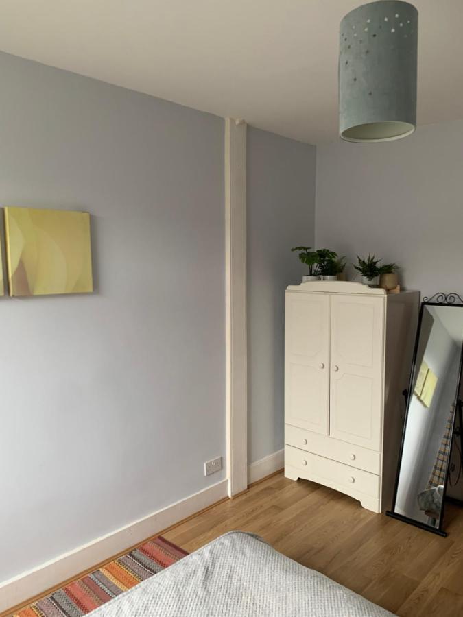 Cosy 6 Bedroom House Ferienhaus London