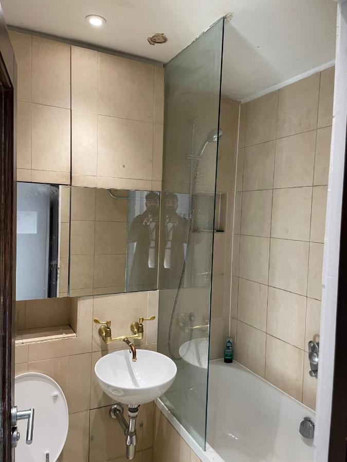 81 St Quintin Avenue Apartment London