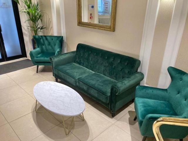 Hotel Astor Court 3*
