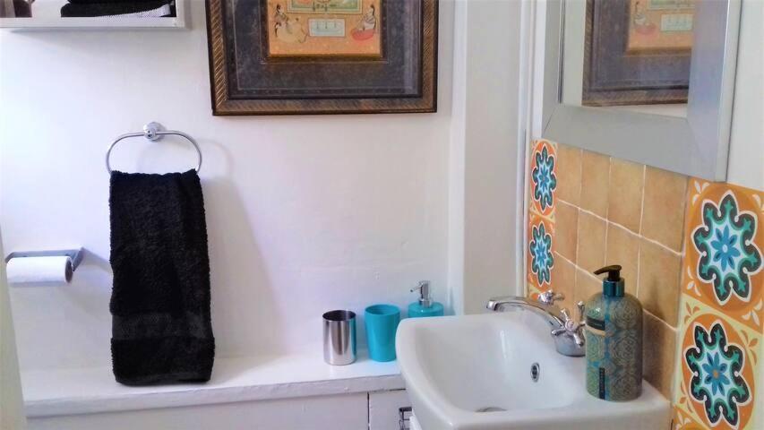 1 Dbl Bed Ground Floor Modern Oriental Flat Greenwich Park *