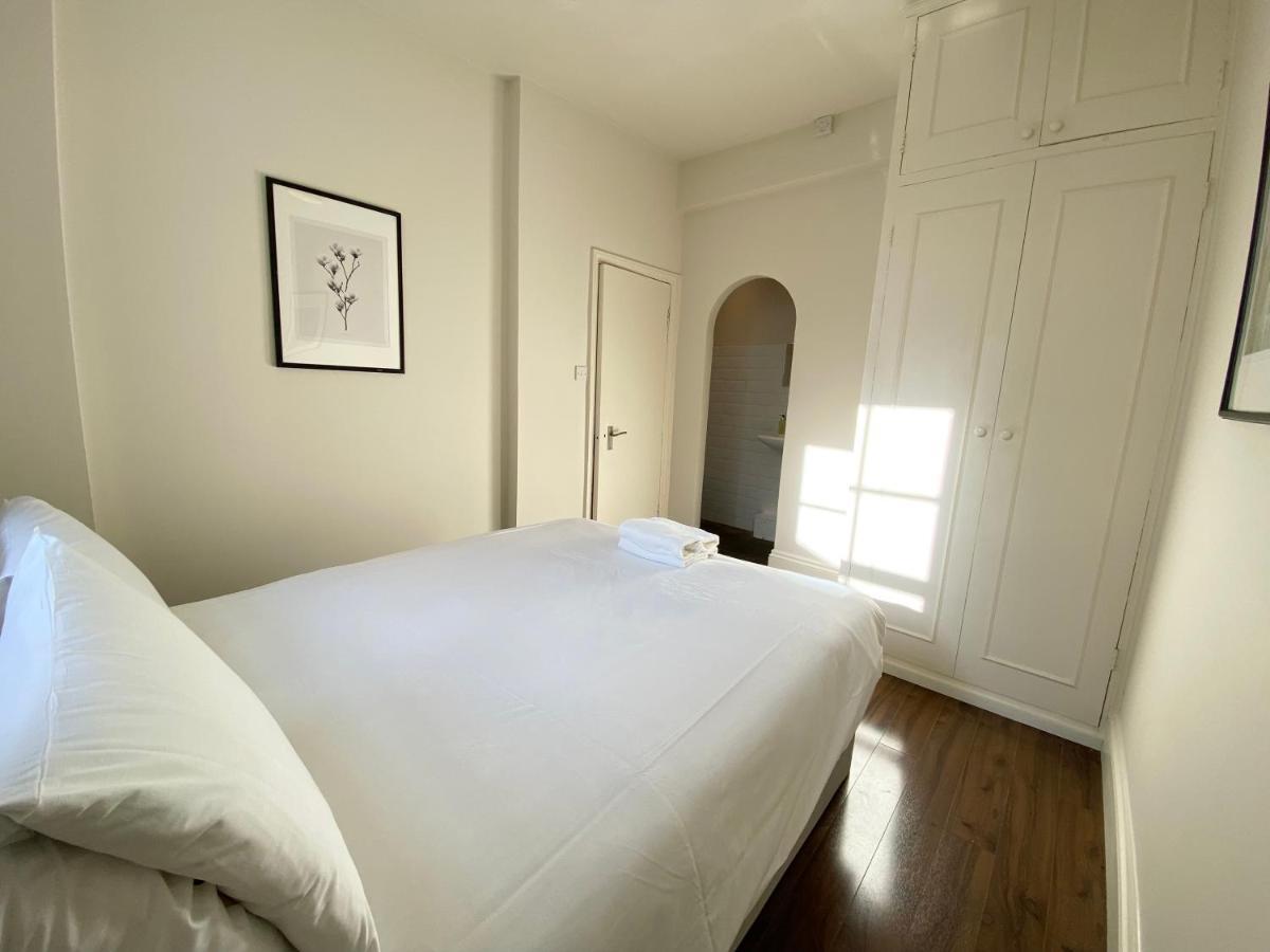 Stylish Maisonette And In Victoria * Londen