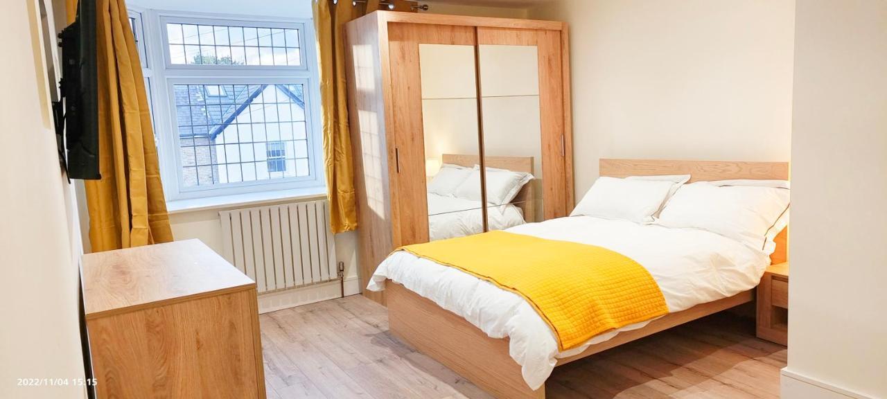 First Floor Flat 1 Northwood * London