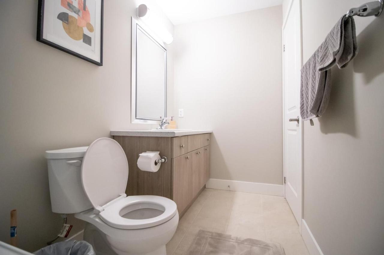 Villa Stunning New 3bd Home, Fiber Internet Free Parking London