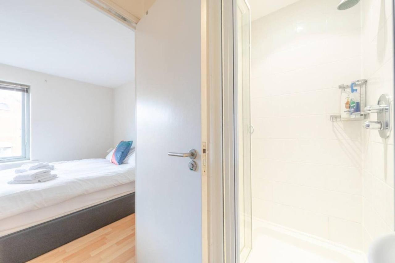 Spacious 2 Bedroom Near White Apartamento *