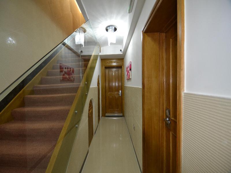 Paddington Apartment *