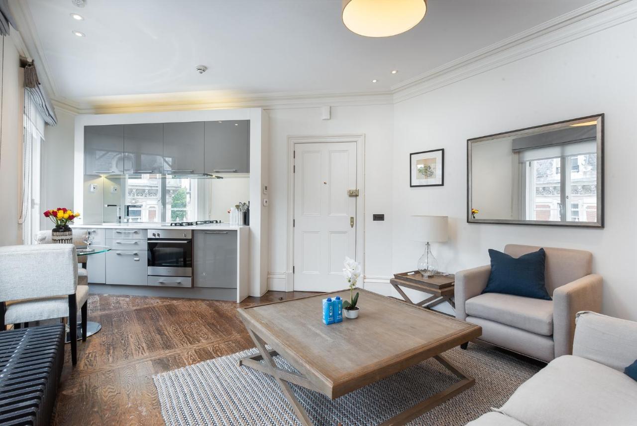 Grosvenor Gardens By Capital Apartment London