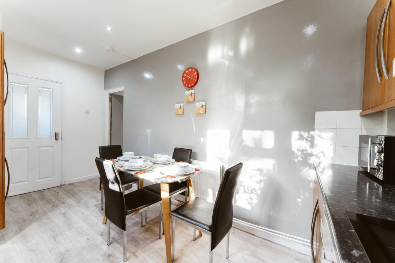 Gasthuis Stepney Beds To 24 *