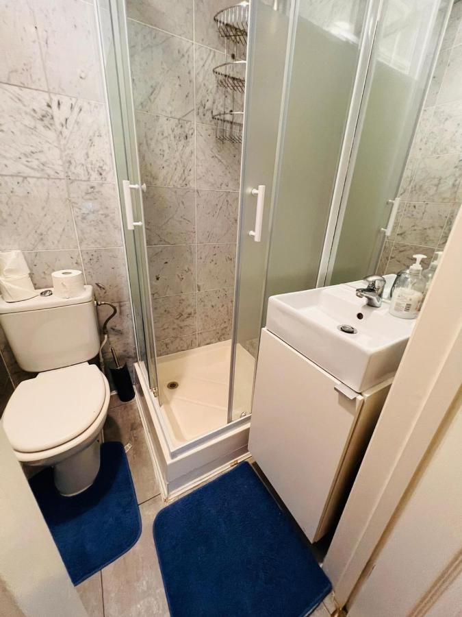F12- Spacious 2nd Floor Flat Fits 3 Near Paddington Apartamento *