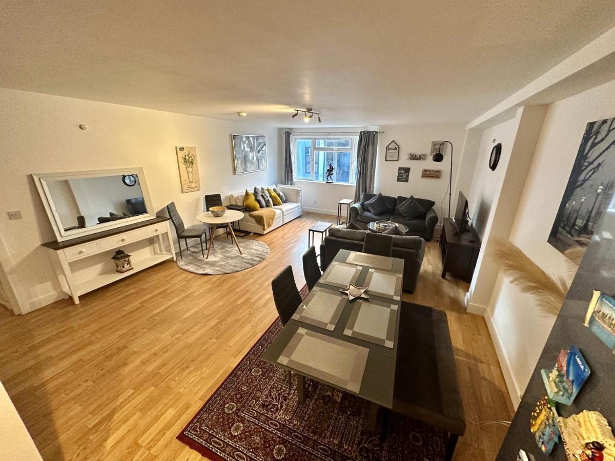 Bermondsey Apartment