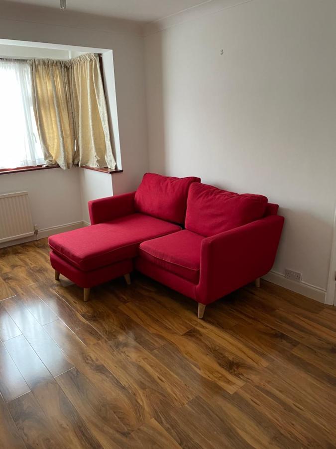Nky Sweet 3 Bed House London