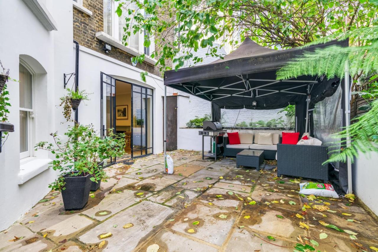 Alfred Hitchcock's Garden Flat Londen