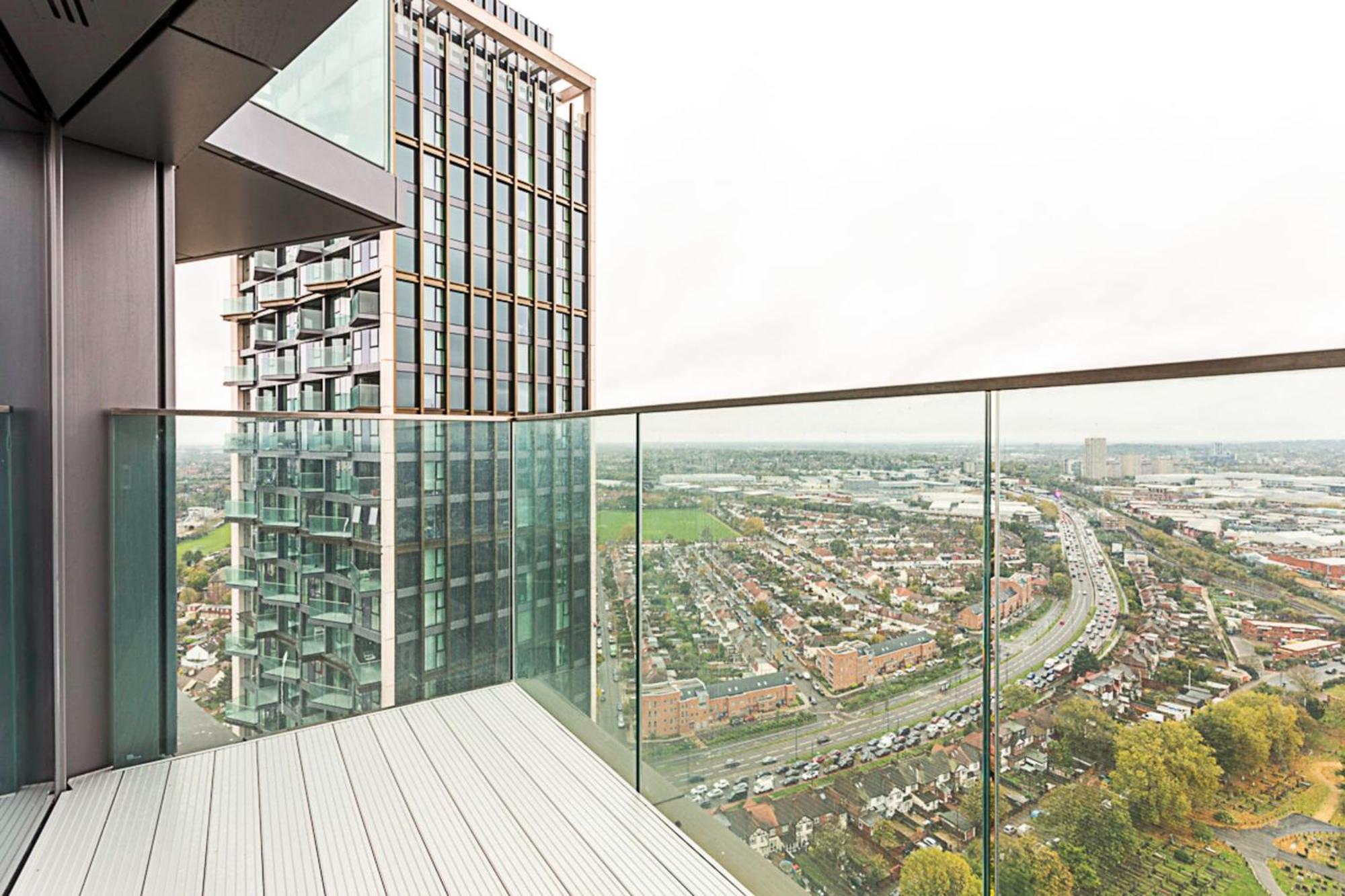 Apartment Icon Tower Flat I North Acton London