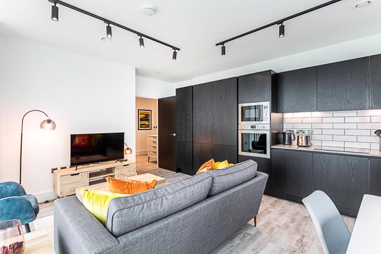 Icon Tower Flat I North Acton Apartment London