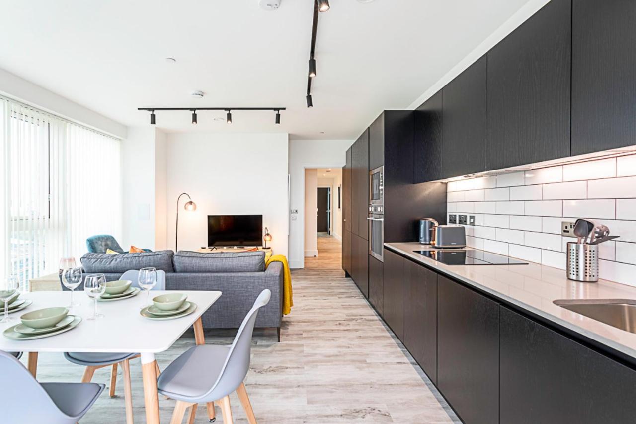 Icon Tower Flat I North Acton Apartment *