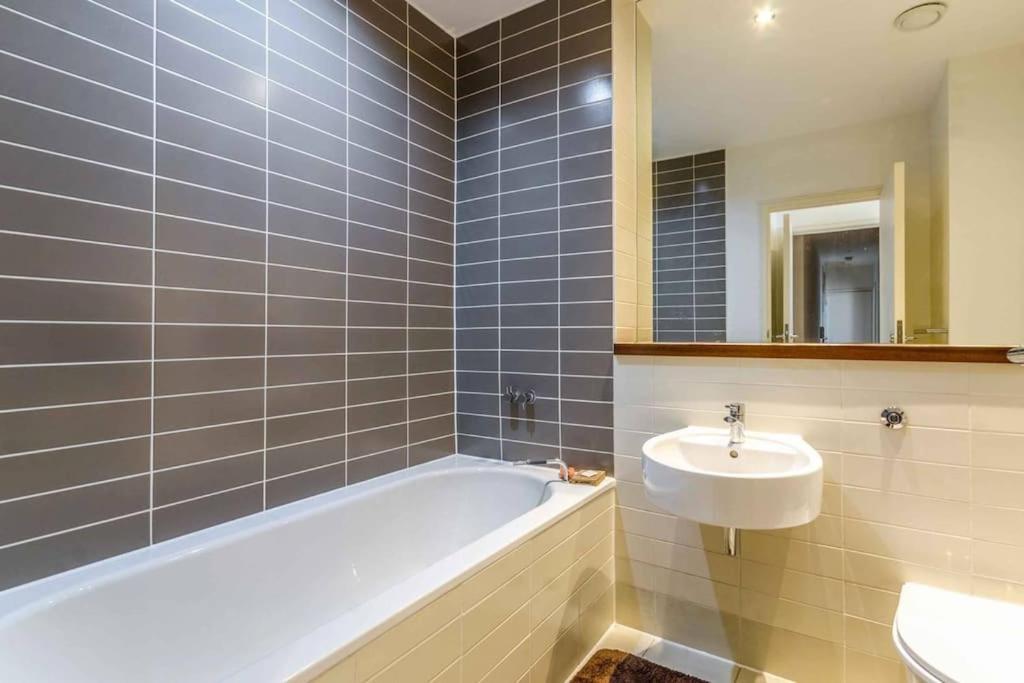 Leilighet Luxurious Flat Sunny, Quiet, Design, Lift, Balcony *