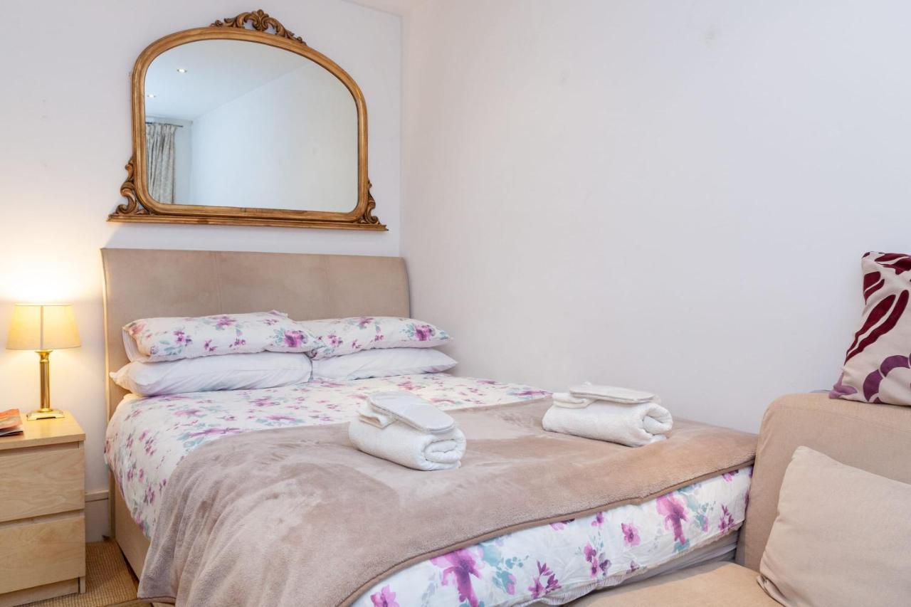 Сasa de vacaciones Lovely Double W Private Bathroom In Chelsea Londres