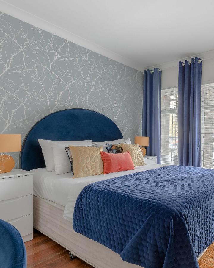 Notting Hill & Hyde Park Exclusive West-end Serene Designer Family 5bed4bath Apartment London