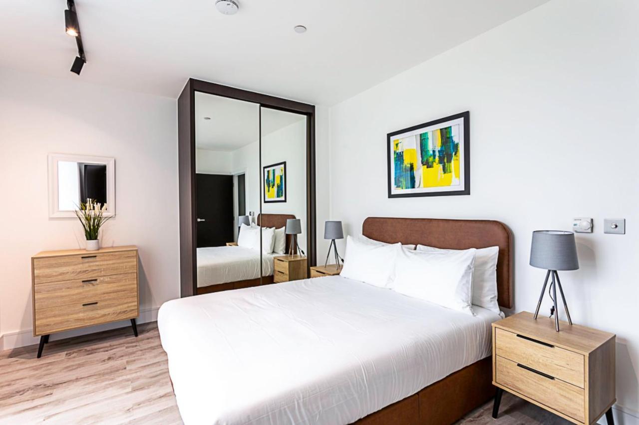 Icon Tower Flat I North Acton Apartment *