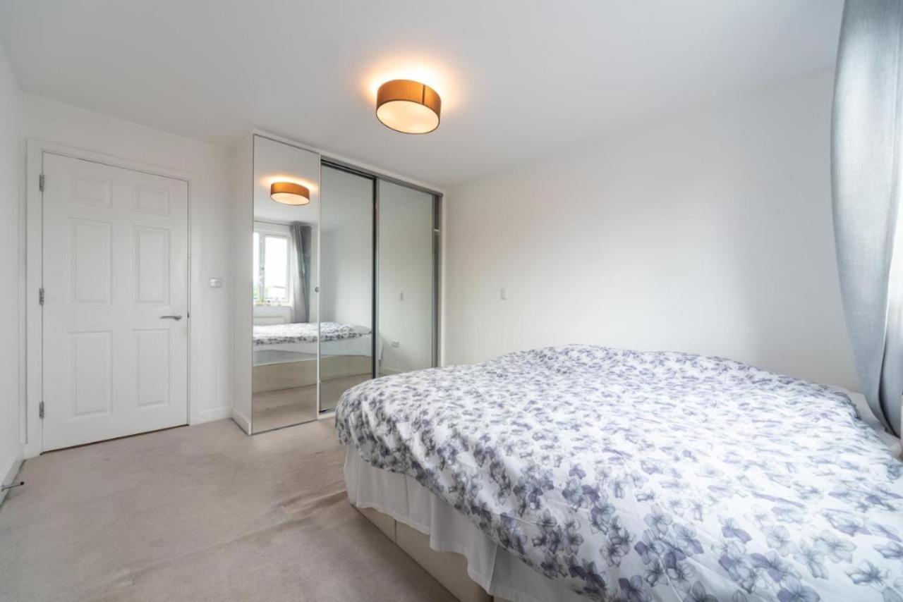 Apartment Lovely Penthouse Near Canary Wharf