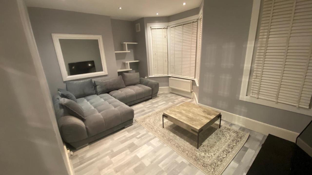 Apartment Snug 1 Bedroom Flat